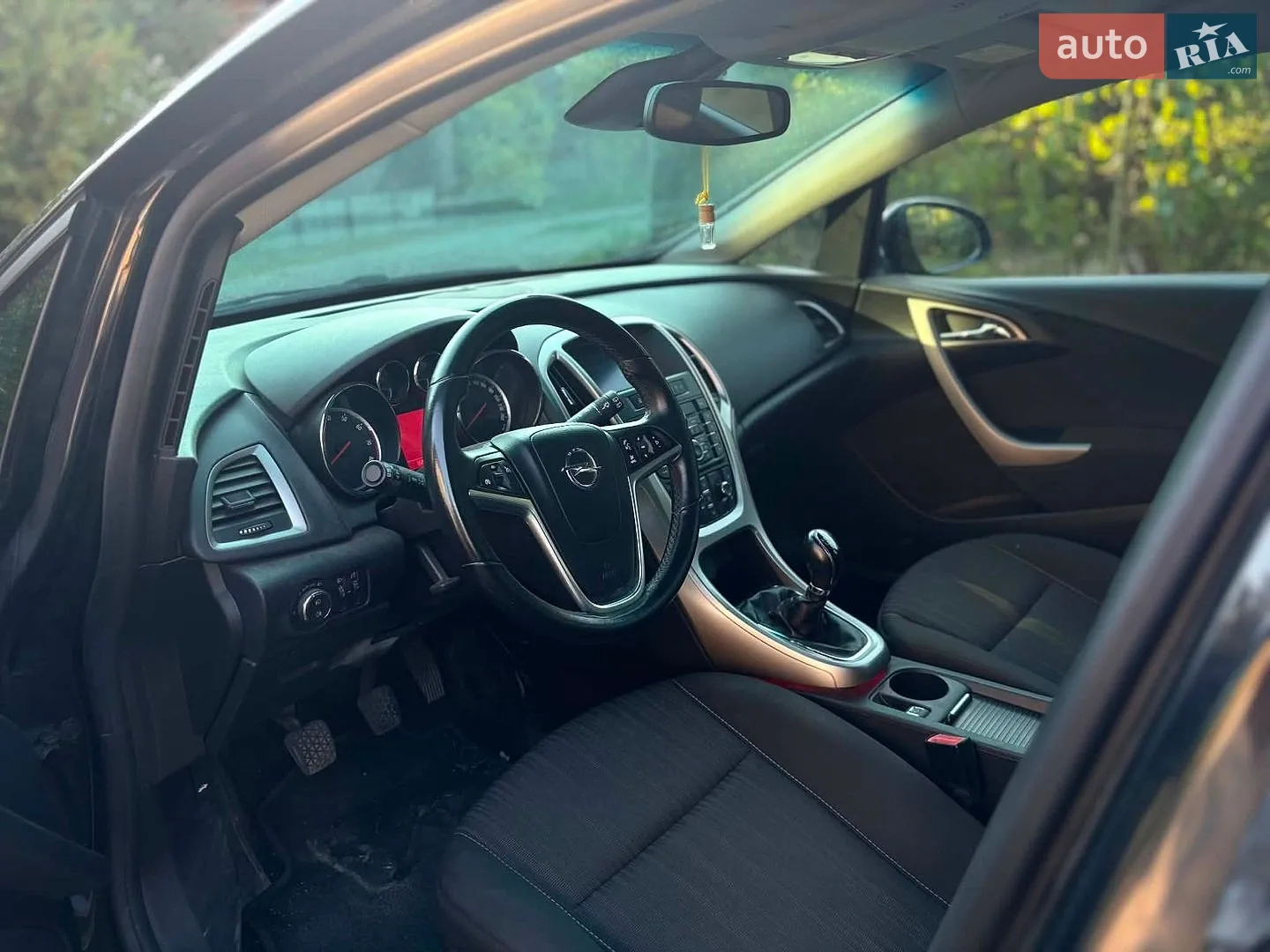 2011 Opel Astra - мініатюра 9