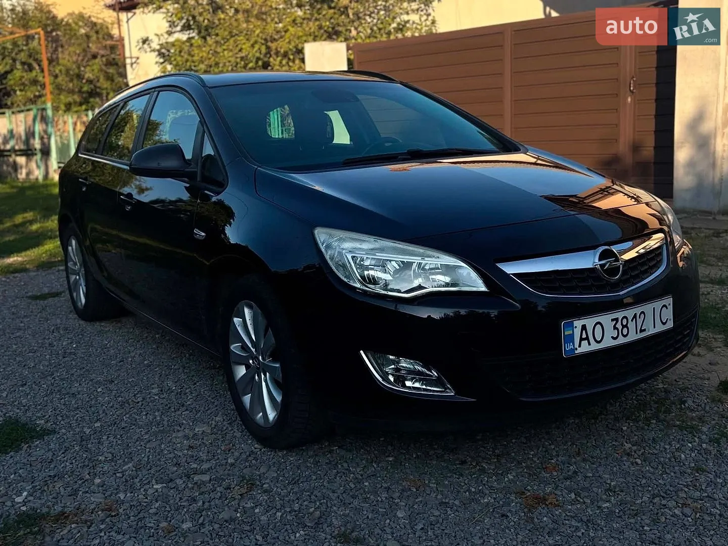 2011 Opel Astra - мініатюра 2