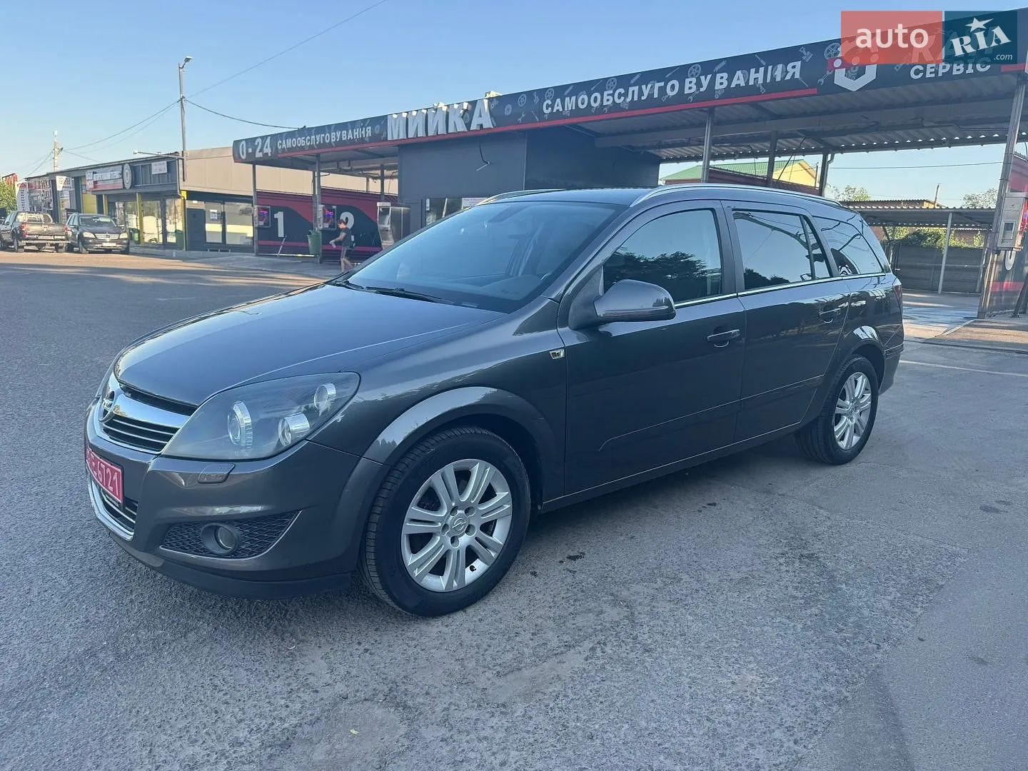 2010 Opel Astra - фото 1