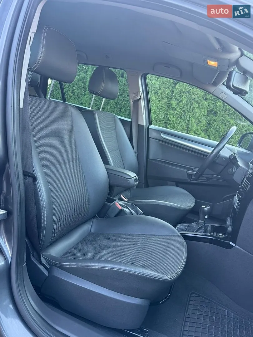 2010 Opel Astra - мініатюра 21