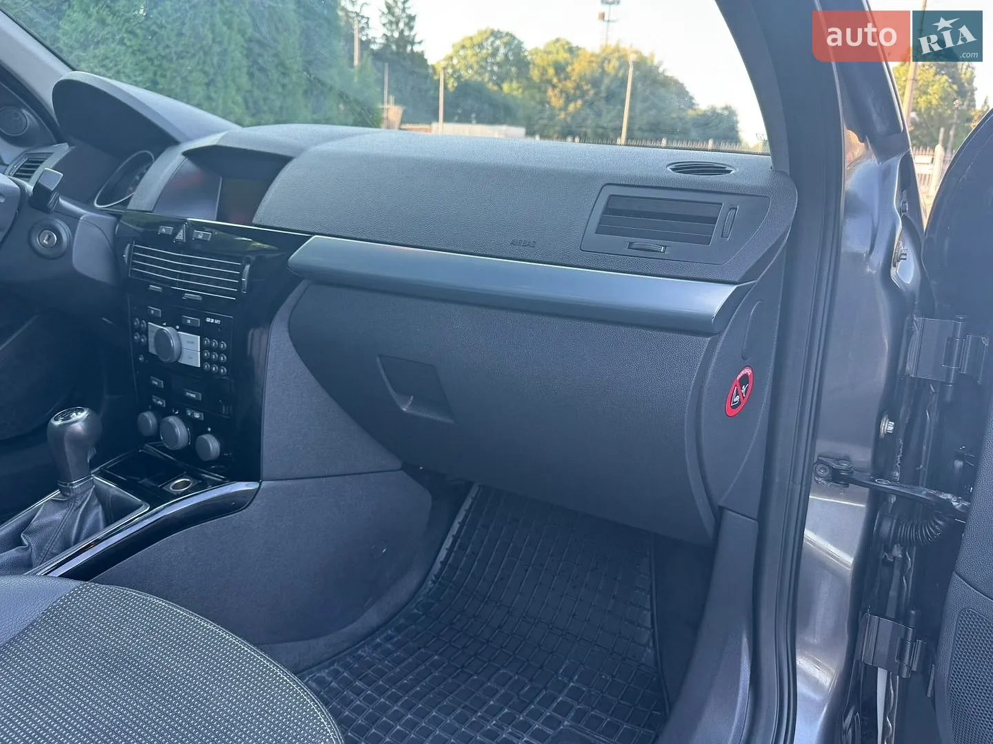 2010 Opel Astra - мініатюра 22