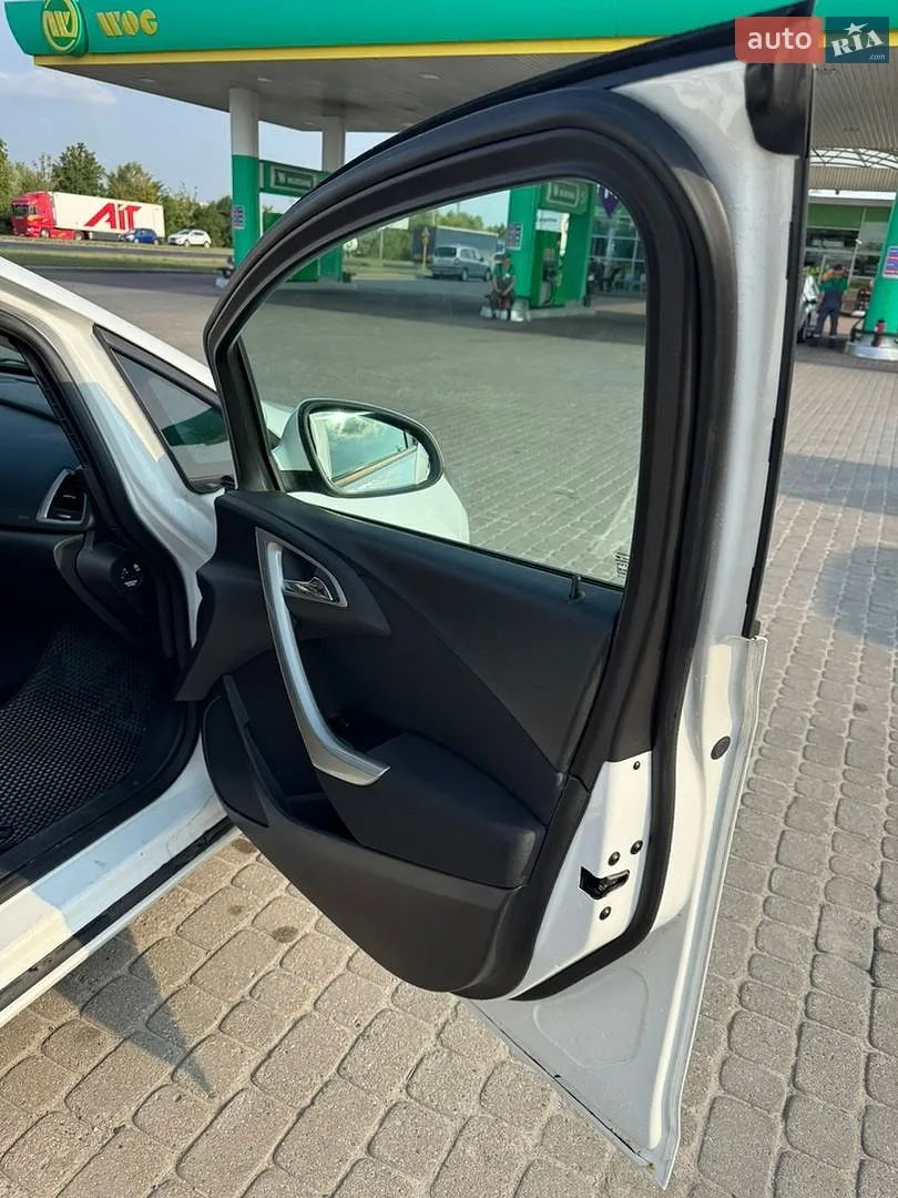 2012 Opel Astra - мініатюра 25