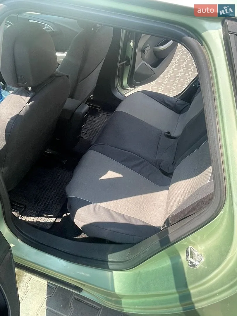 2011 Opel Astra - мініатюра 12