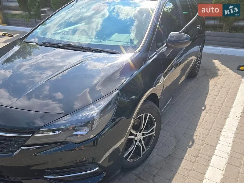 Opel Astra 2021