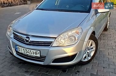 Универсал Opel Astra 2009 в Светловодске