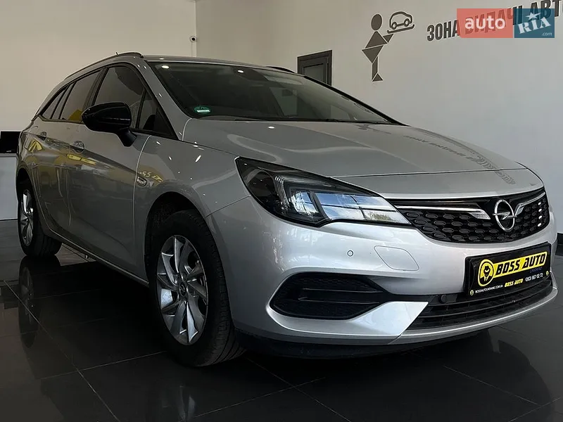 Opel Astra 2021