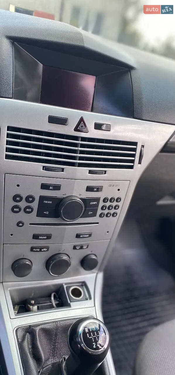 2011 Opel Astra - мініатюра 14