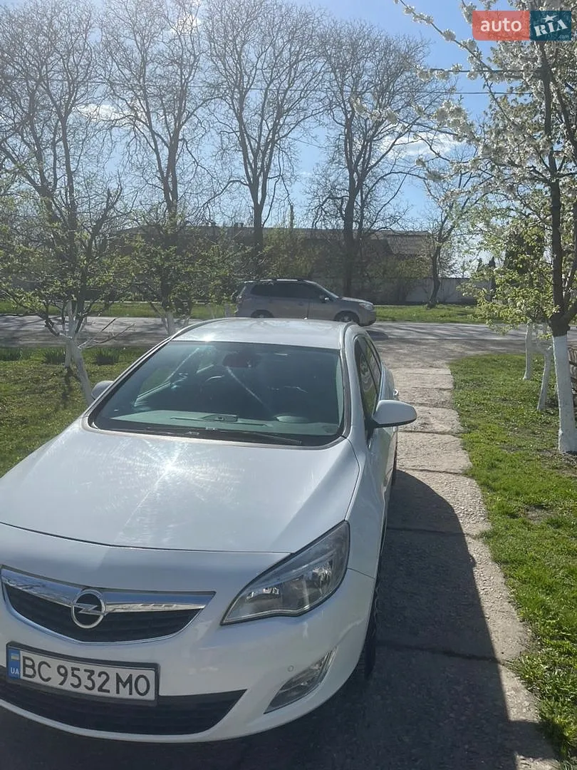 2012 Opel Astra - мініатюра 2