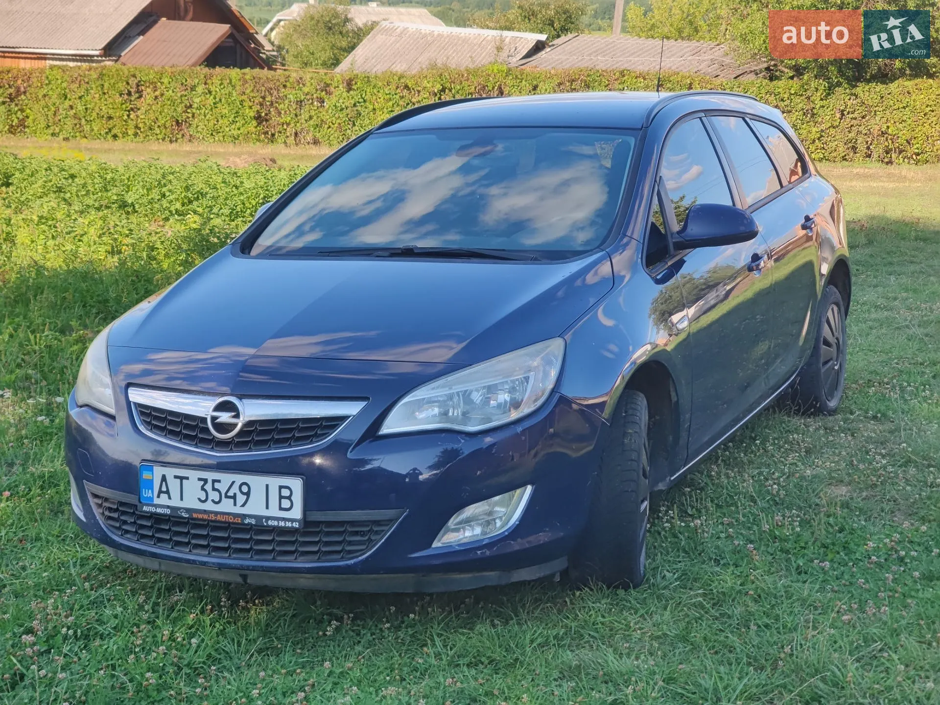 2011 Opel Astra - мініатюра 2