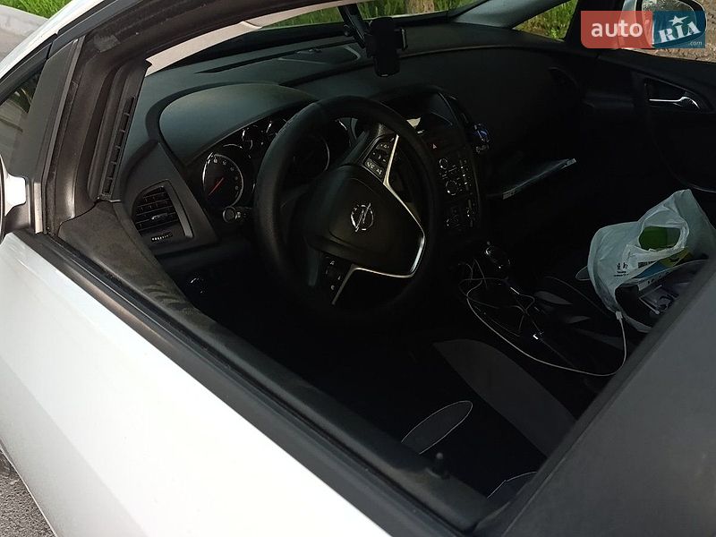 Opel Astra 2012 Opel Astra 2012