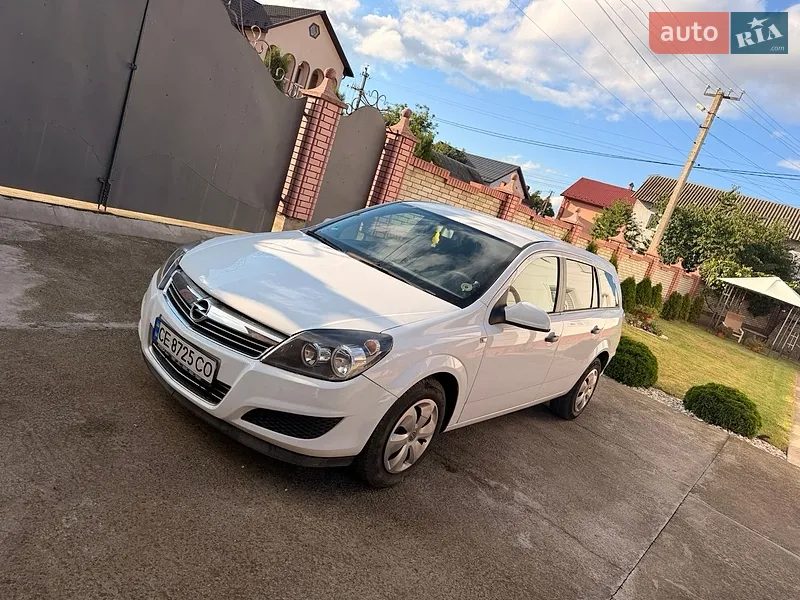 Opel Astra 2010