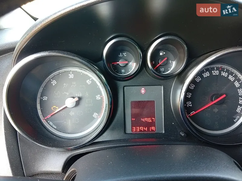 Opel Astra 2011
