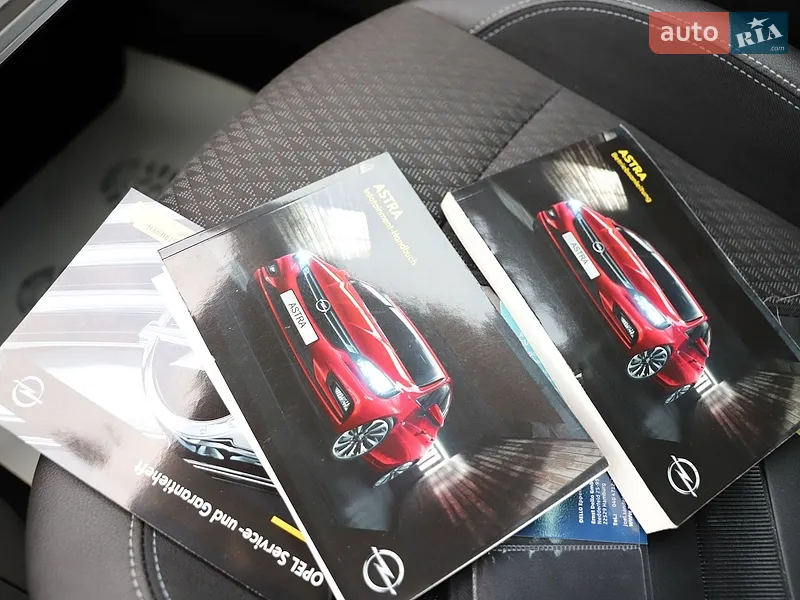Універсал Opel Astra 2017 в Дрогобичі документ