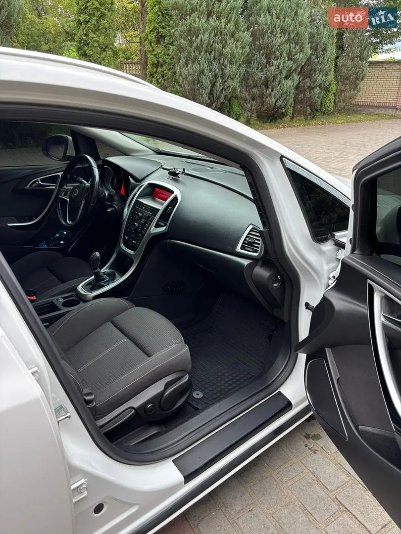 2011 Opel Astra - мініатюра 6
