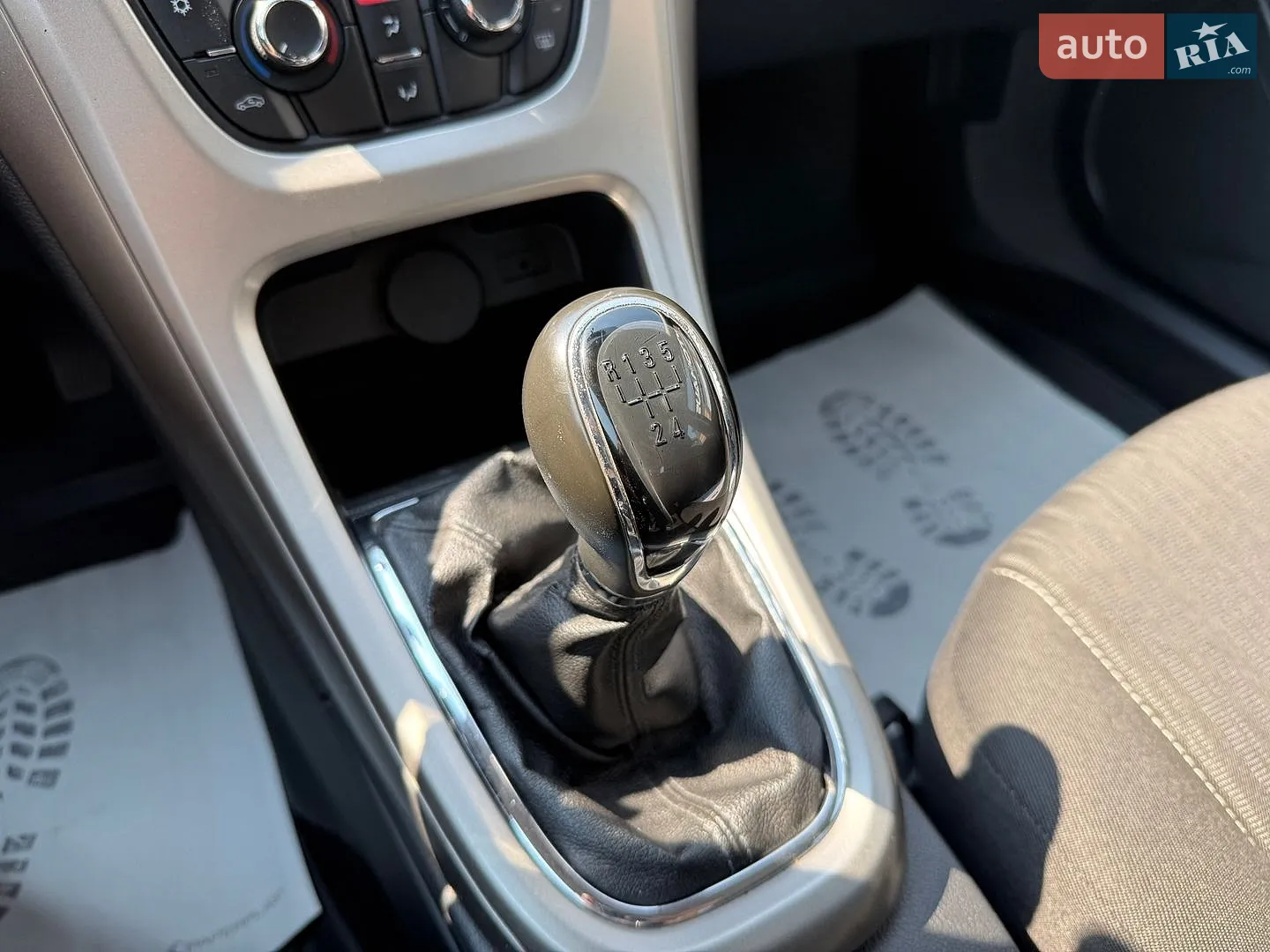 2012 Opel Astra - мініатюра 18