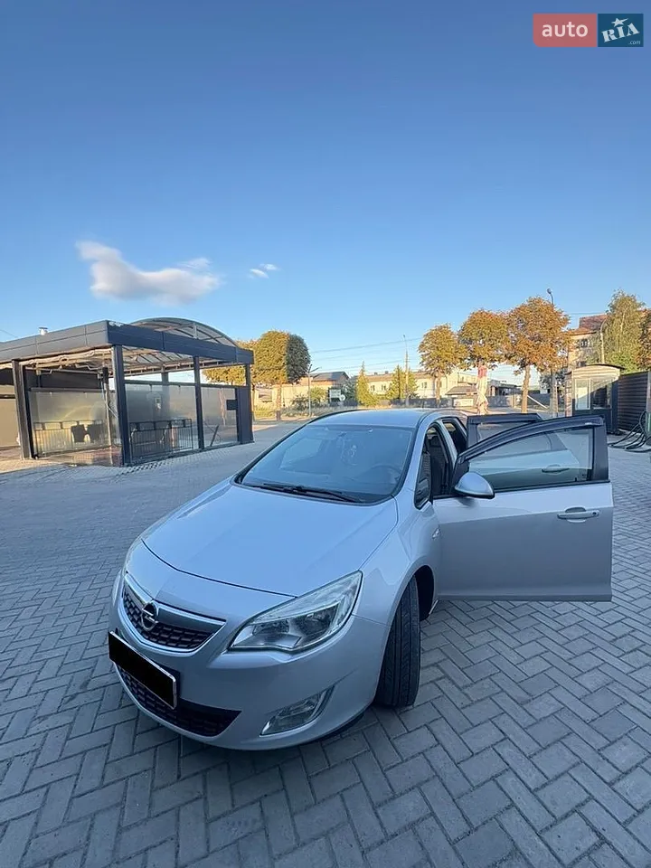 2010 Opel Astra - мініатюра 7