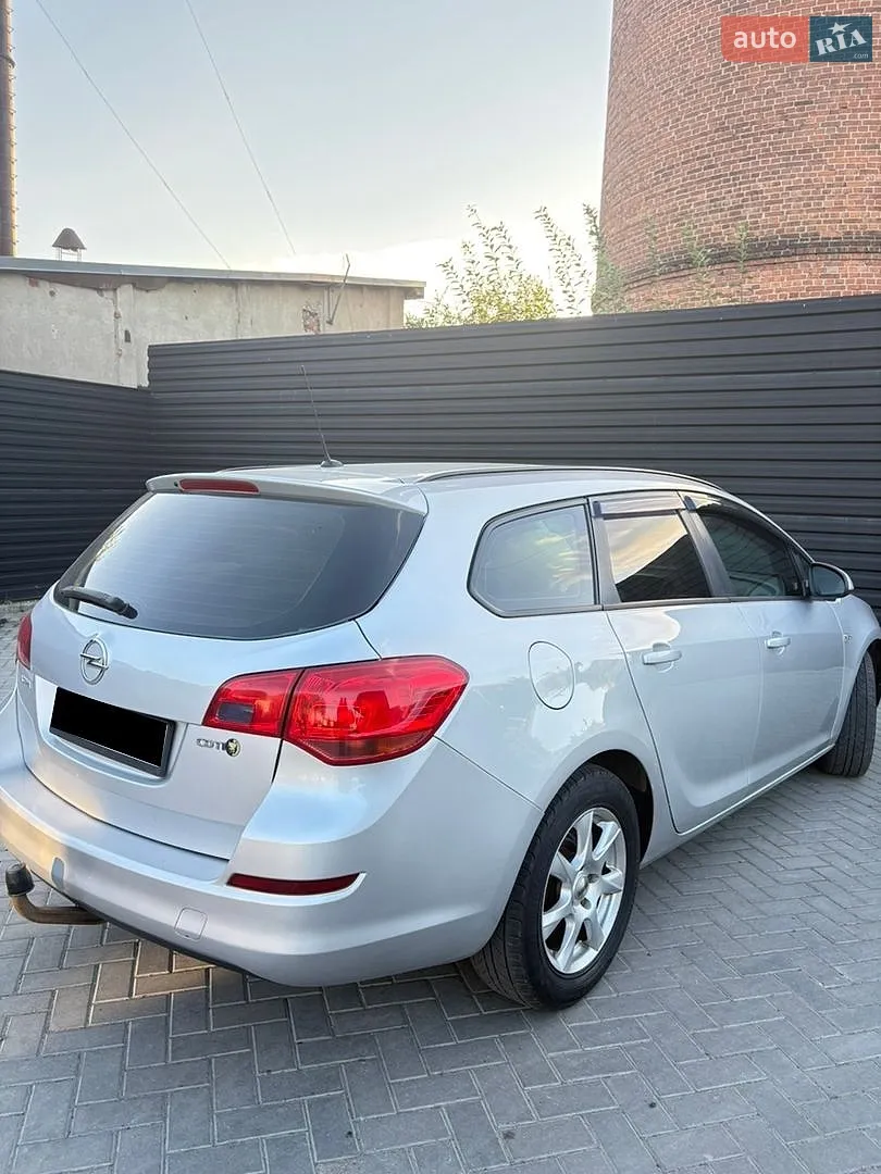 2011 Opel Astra - мініатюра 16