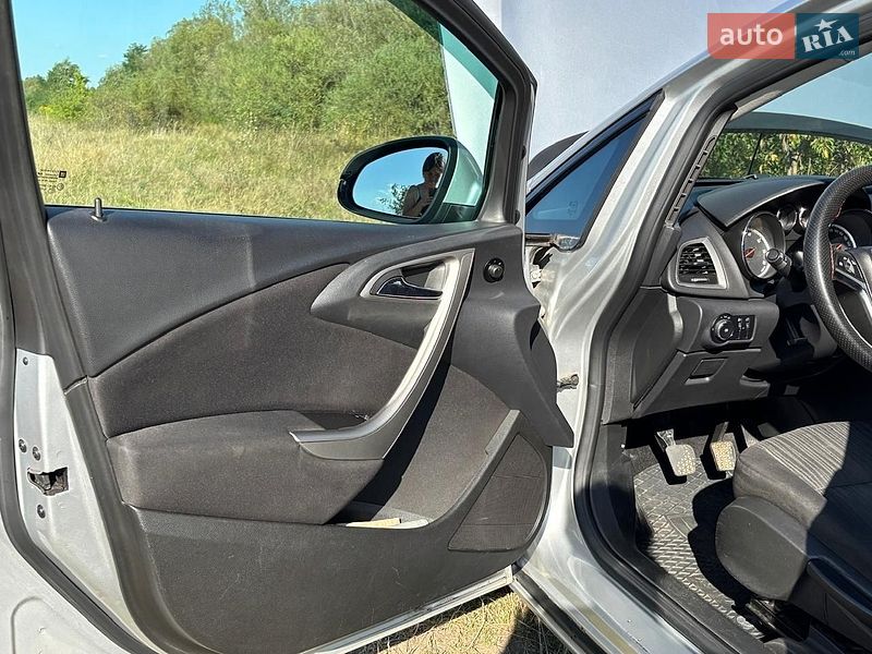 Универсал Opel Astra 2011 в Рожнятове фото 10 Универсал Opel Astra 2011 в Рожнятове