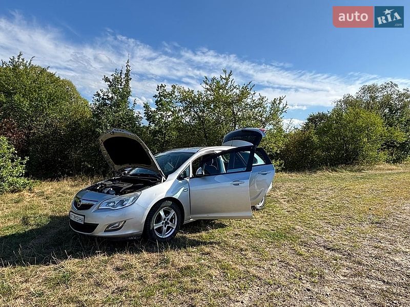 Универсал Opel Astra 2011 в Рожнятове фото 3 Универсал Opel Astra 2011 в Рожнятове