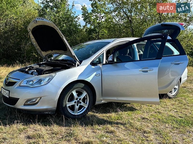 Универсал Opel Astra 2011 в Рожнятове фото 4 Универсал Opel Astra 2011 в Рожнятове