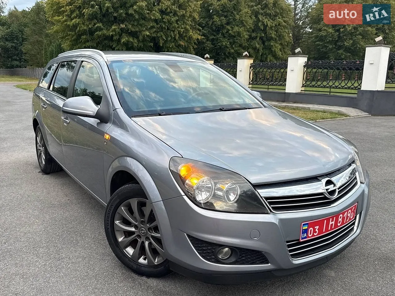 2010 Opel Astra - мініатюра 8