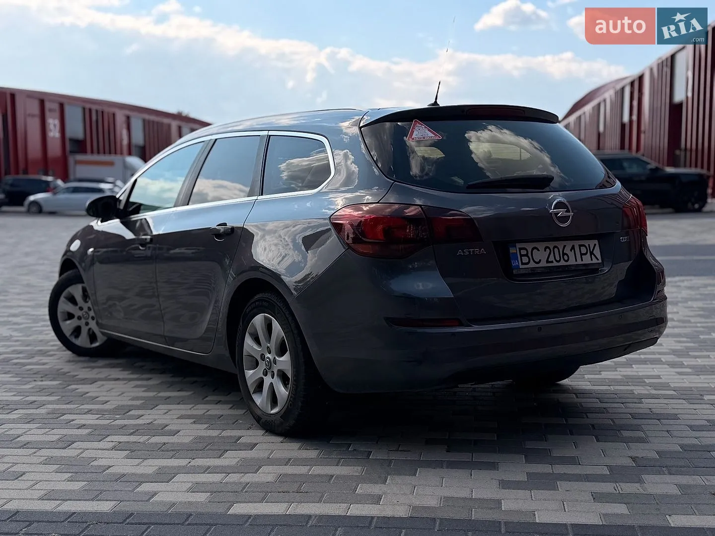 2011 Opel Astra - мініатюра 10