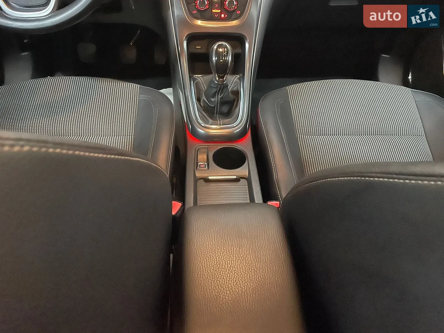 2011 Opel Astra - мініатюра 42