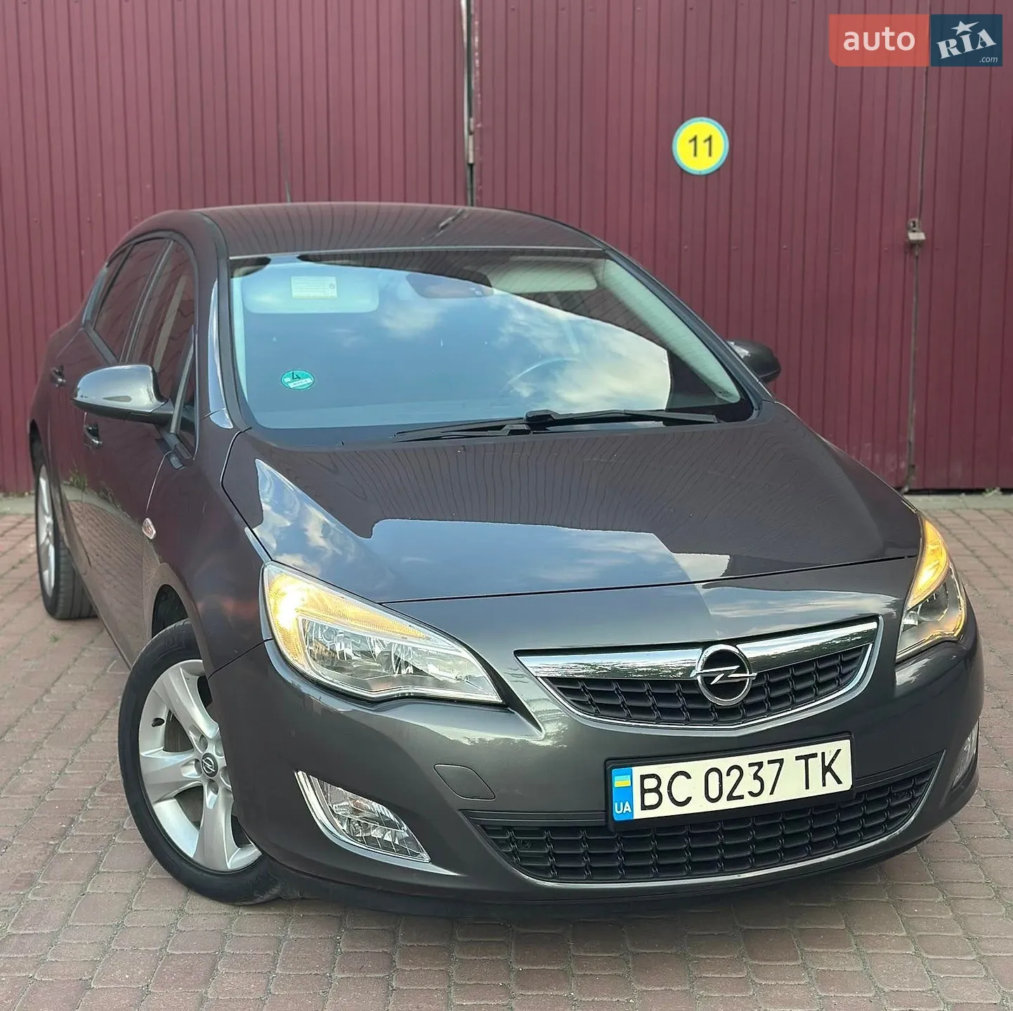 2010 Opel Astra - мініатюра 2