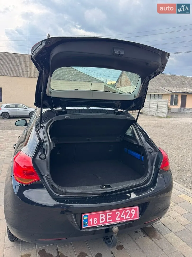 2010 Opel Astra - мініатюра 14