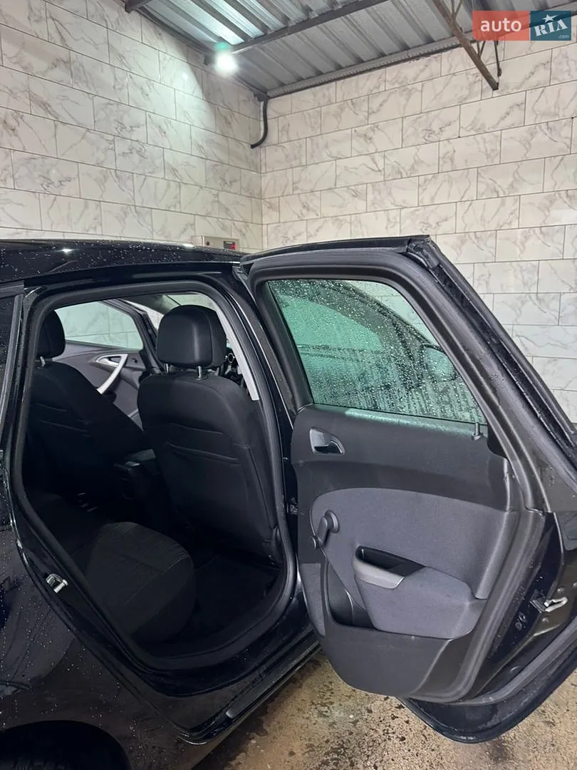 2010 Opel Astra - мініатюра 35