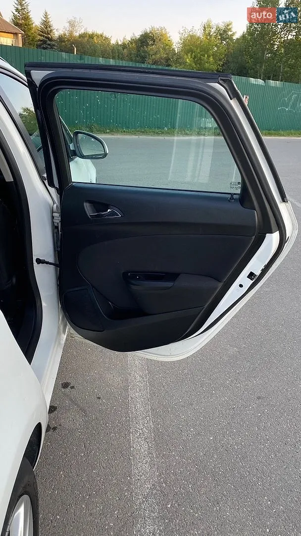 2013 Opel Astra - мініатюра 19
