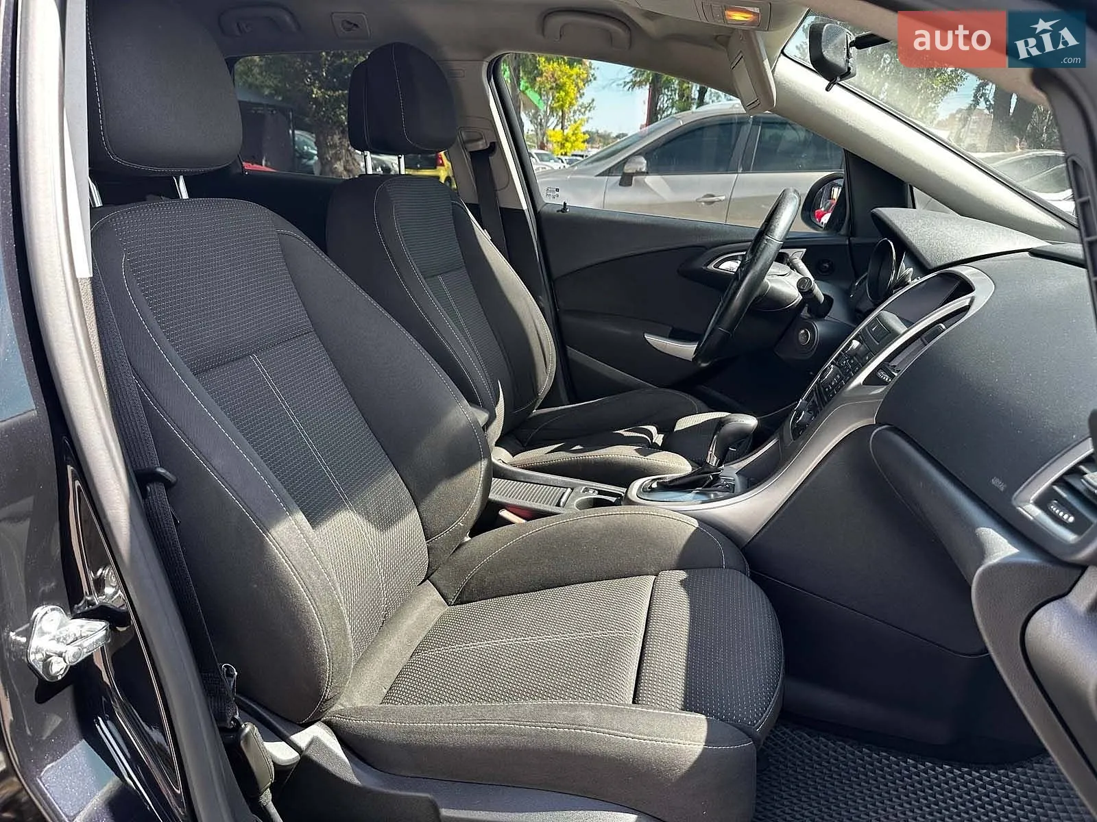 2011 Opel Astra - мініатюра 24