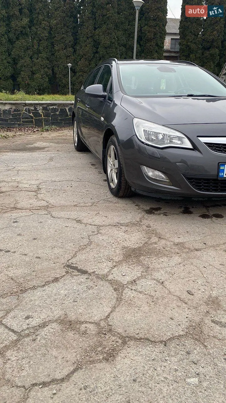2011 Opel Astra - мініатюра 2