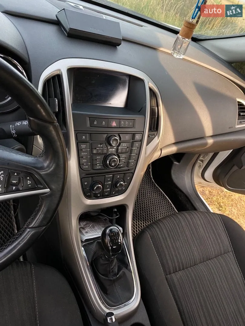 2011 Opel Astra - мініатюра 19