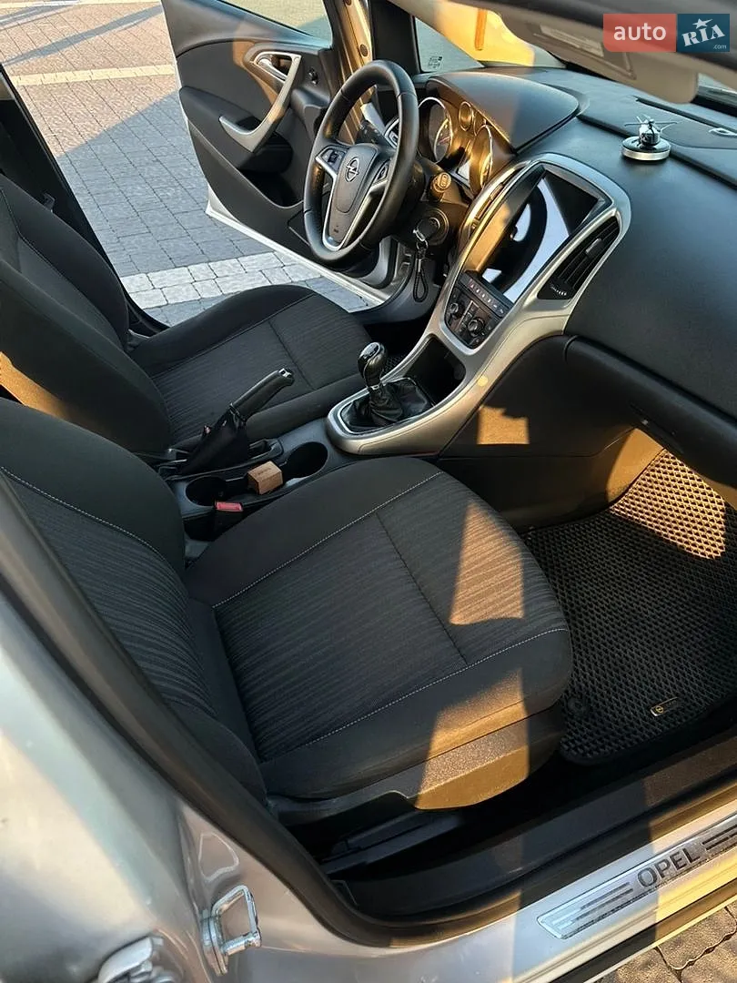 2011 Opel Astra - мініатюра 11