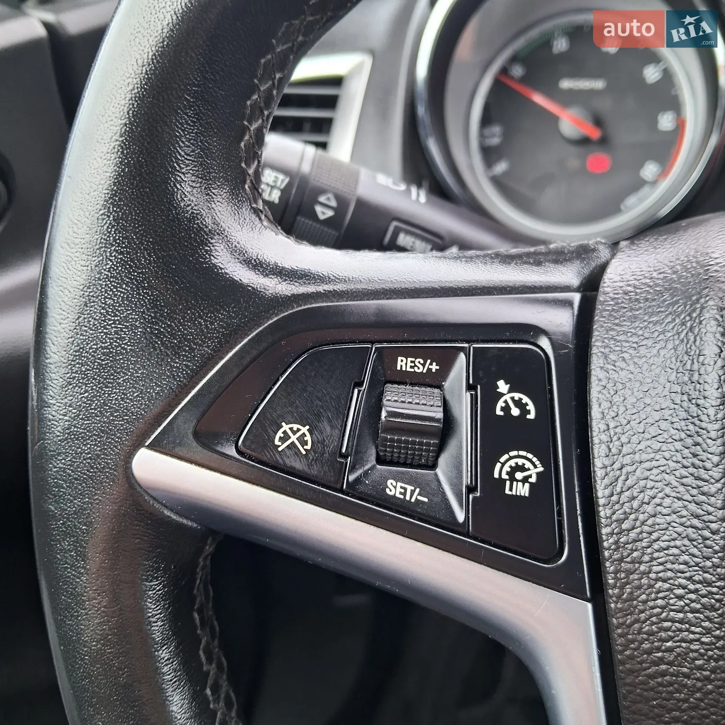 2013 Opel Astra - мініатюра 32