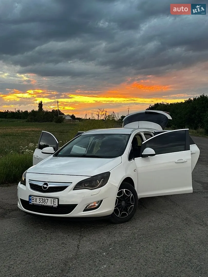 2011 Opel Astra - мініатюра 2