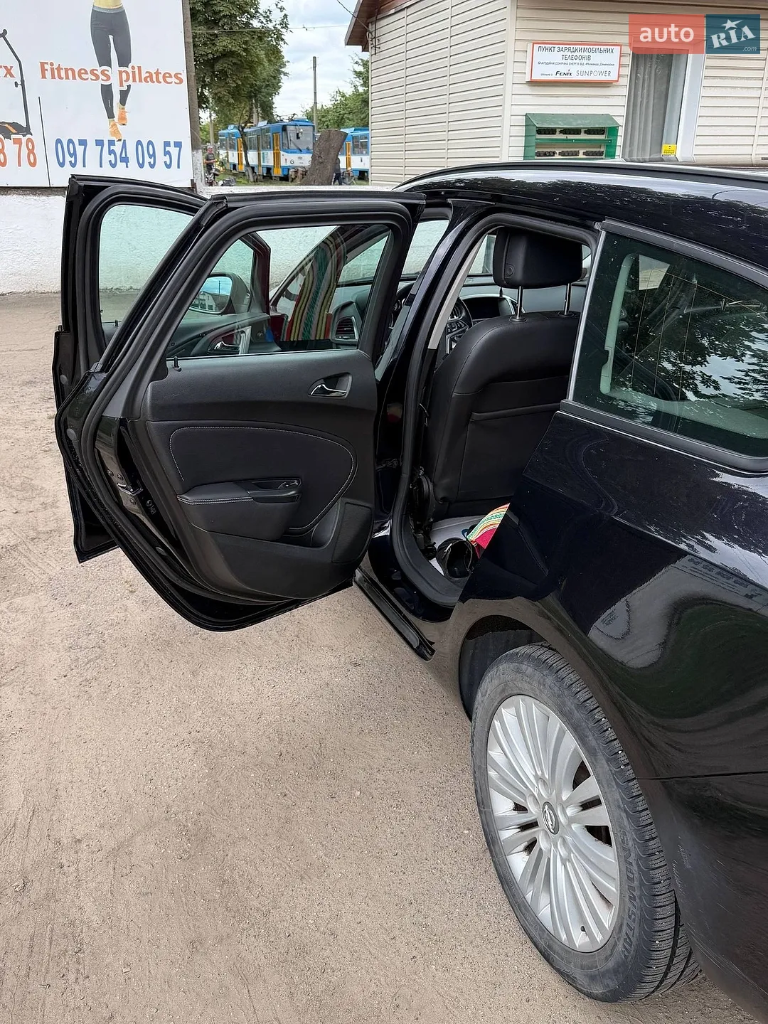 2011 Opel Astra - мініатюра 6
