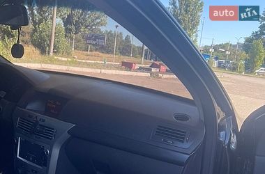 Хэтчбек Opel Astra 2010 в Днепре
