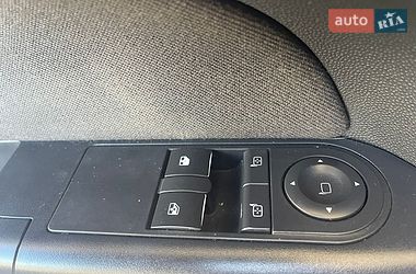 Хэтчбек Opel Astra 2010 в Днепре