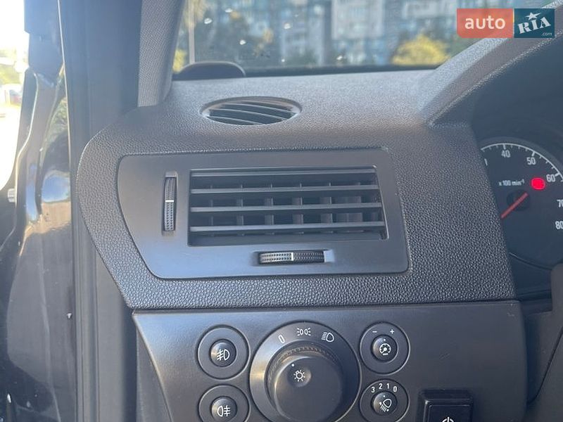Хэтчбек Opel Astra 2010 в Днепре