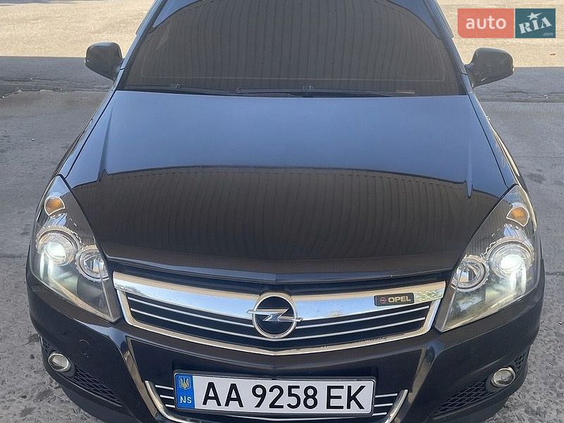 Хэтчбек Opel Astra 2010 в Днепре