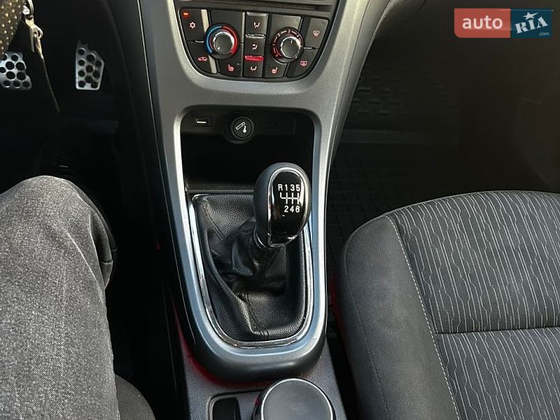 Універсал Opel Astra 2013 в Полтаві фото 5 Універсал Opel Astra 2013 в Полтаві