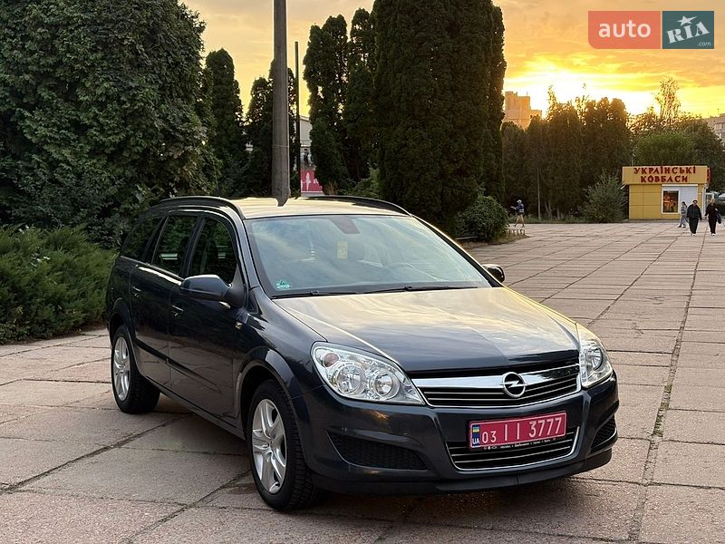Універсал Opel Astra 2009 в Білій Церкві