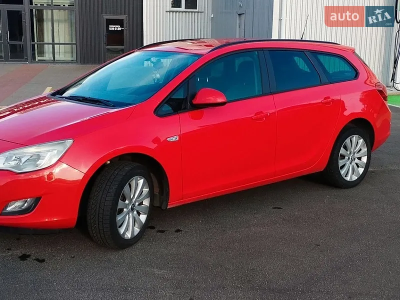 Opel Astra 2011