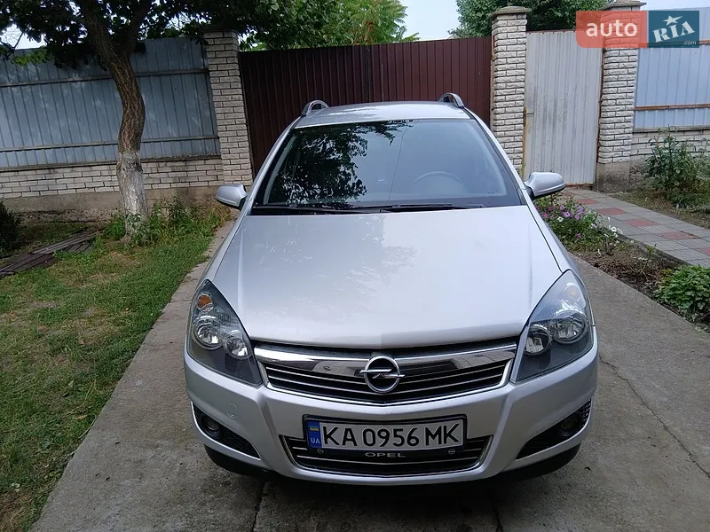 Opel Astra 2013