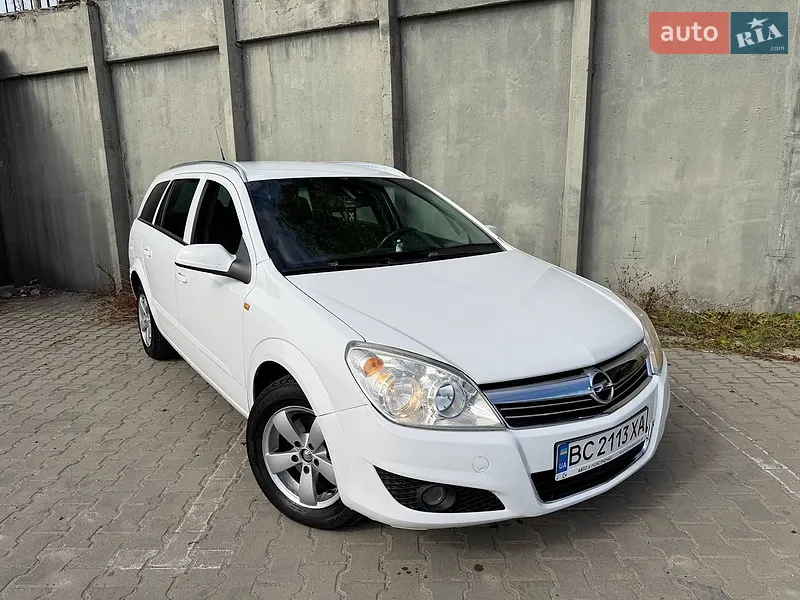 Opel Astra 2010