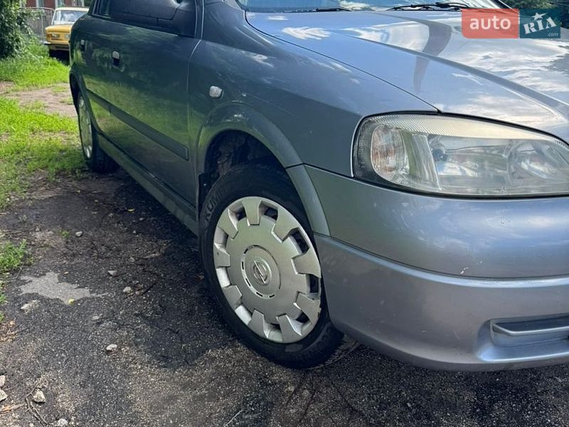 Седан Opel Astra 2008 в Лисянці