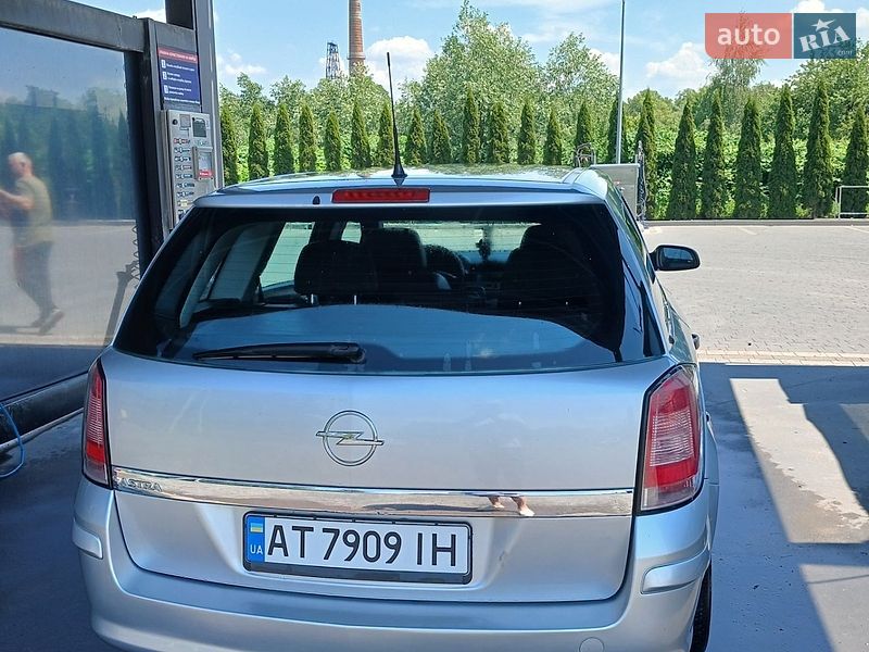 Универсал Opel Astra 2009 в Ивано-Франковске