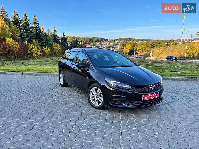 Opel Astra 2021